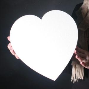 280mm high 2D Polystyrene Heart - Plain White - pack of 5