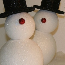 1620 mm high - 2 Ball Snowman ( snow effect as standard) )