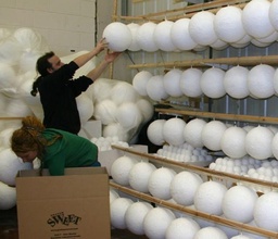 580mm diameter polystyrene Snow Effect Snowball - solid